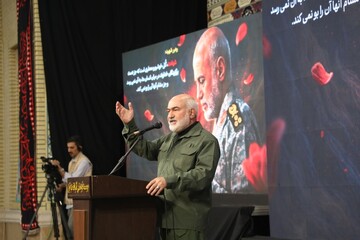 استاندار خوزستان: خون شهدا نگاه جهانیان به ایران را دگرگون کرد