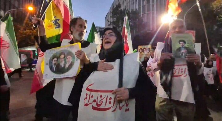 لبیک «یا خامنه‌ای» کفن‌پوشان دیار ۱۵ خرداد در مقتل رهبر شهید