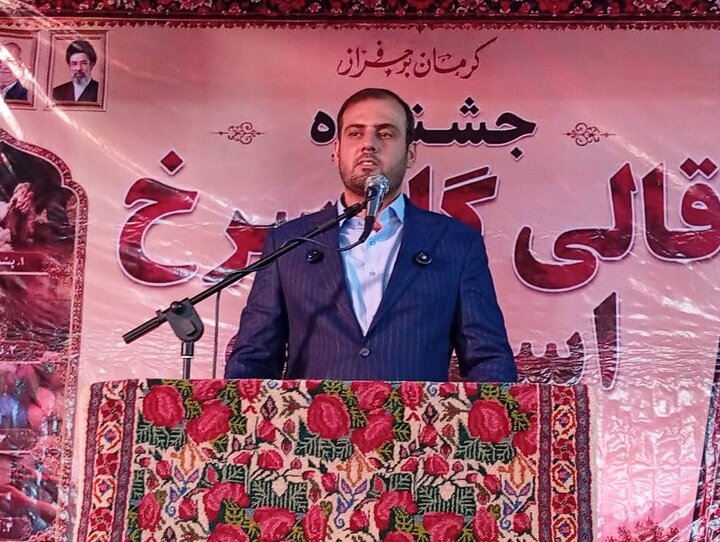در جشنواره قالی گلسرخ اسفندقه چه گذشت؟