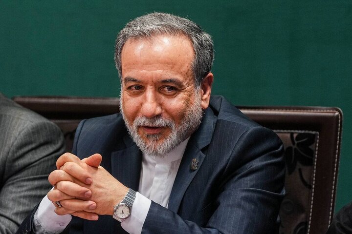 عراقجي یکشف موقفه من الإتفاق المحتمل مع الولایات المتحدة عراقجي یکشف موقفه من الإتفاق المحتمل مع الولایات المتحدة