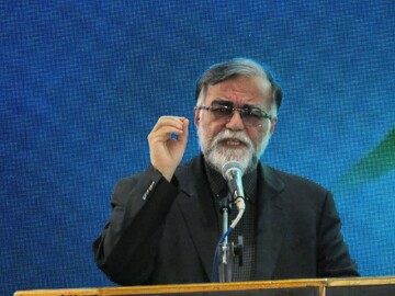 معاون  استاندار لرستان: امروز جامعه به مسئولیت‌پذیری و اتحاد نیاز دارد