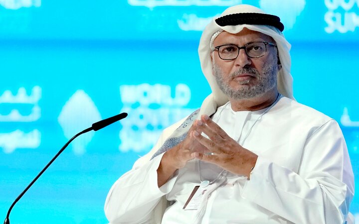 انور قرقاش: امیدواریم تفاهمنامه تهران-واشنگتن ورق جنگ را برگرداند