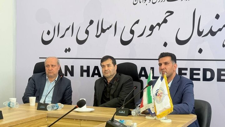 یک کروات سرمربی تیم ملی هندبال شد