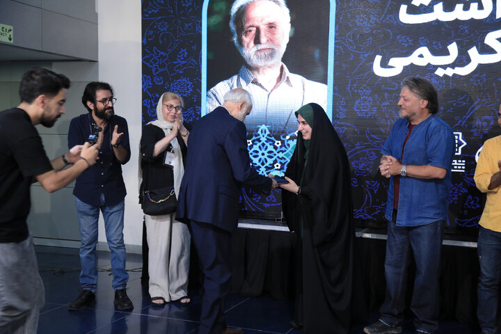 از گشایش دوباره «مغازه خودکشی» تا چند خبر دیگر