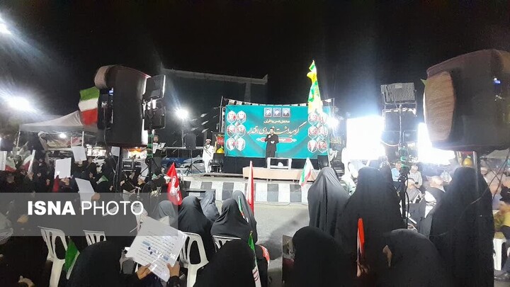 محفل قرآنی گرامیداشت شهدای اقتدار در بندرانزلی برگزار شد