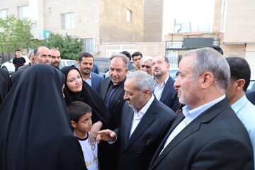 کلنگ زنی مدرسه ۱۲ کلاسه ایران در شهرک امام علی بیرجند توسط وزیر آموزش و پرورش