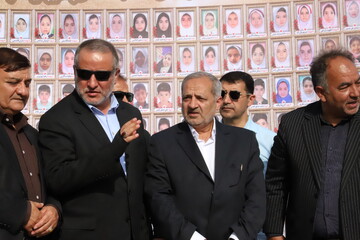 کلنگ زنی مدرسه ۱۲ کلاسه ایران در شهرک امام علی بیرجند توسط وزیر آموزش و پرورش