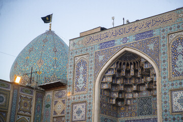 آیین تعویض پرچم گنبد حرم مطهر حضرت شاهچراغ (ع)