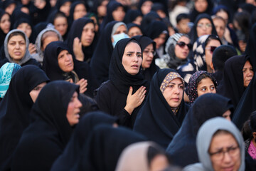 تعویض پرچم حسینیه اعظم زنجان