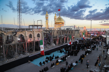 تعویض پرچم حسینیه اعظم زنجان