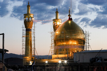 تعویض پرچم حسینیه اعظم زنجان