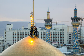 آیین سنتی اذن عزای امام حسین (ع) در حرم مطهر رضوی