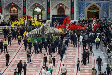 آیین سنتی اذن عزای امام حسین (ع) در حرم مطهر رضوی