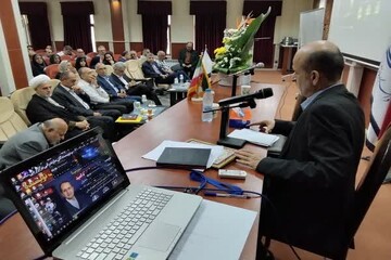 نشست داستان یک کتاب، یک نویسنده با محوریت کتاب «در امتداد امید» برگزار شد