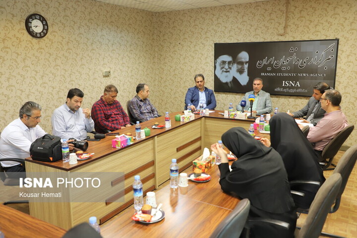 میزگردی برای «آب»