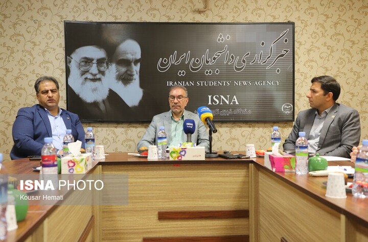 میزگردی برای «آب»
