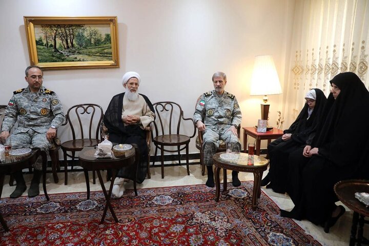 فرمانده کل ارتش: دشمن فهمید که باید به ملت ایران و نظام جمهوری اسلامی، احترام بگذارد