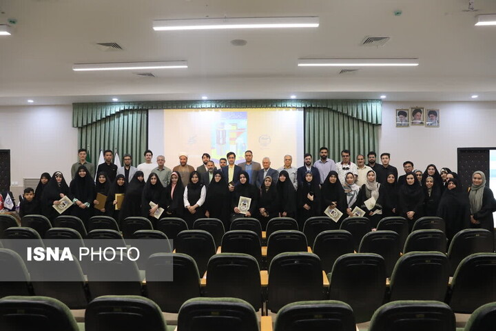 نخستین دوره مشاعره دانشجویی استان قم برگزار شد + تصاویر