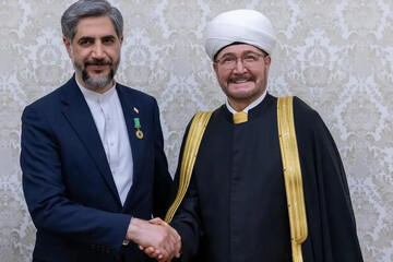 اعطای نشان عالی مسلمانان روسیه به رایزن فرهنگی ایران