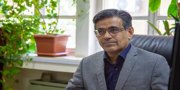 مسئله اصلی کشور صرفاً مدیریت نیست؛ نهادها تعیین کننده‌اند