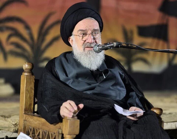 آیت‌الله خاتمی: وحدت حول محور رهبری رمز پیروزی ملت ایران است