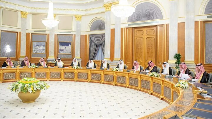 استقبال هیات دولت عربستان از توافق ایران و آمریکا