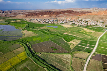 پر آب شدن رودخانه دائمی قزل اوزن سبب توسعه چشمگیر کشت برنج در حاشیه این رودخانه در استان زنجان شده است.