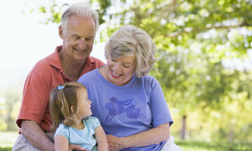 چرا پدربزرگ‌ها و مادربزرگ‌ها برای سلامت روان کودکان اهمیت دارند؟