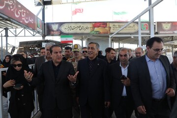 بازدید معاون اجرایی رئیس‌جمهور از پایانه شهید سلیمانی و پاسگاه مرزی و میدان نفتی آذر مهران