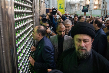 سیدحسن خمینی، تولیت حرم مطهر امام و  غلامرضا نوری قزلجه، وزیر جهاد کشاورزی در مراسم تجدید میثاق کارکنان جهاد کشاورزی با آرمان‌های امام خمینی (ره)