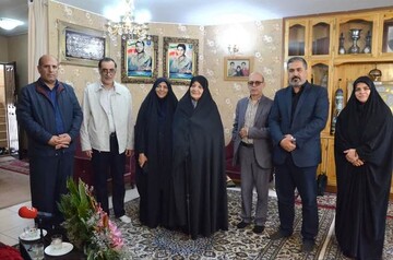 دیدار رئیس بنیاد شهید با خانواده شهیدان «طوقانی»