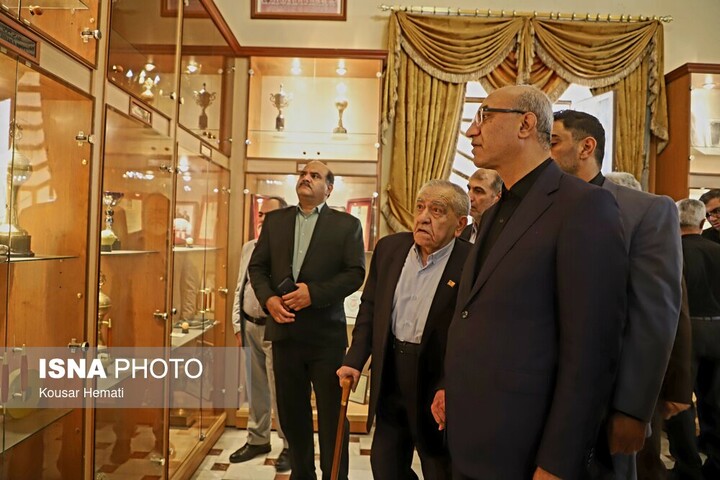 استاندار کرمانشاه: باید بستر ظهور قهرمانان ورزشی جدید را در کرمانشاه فراهم کنیم