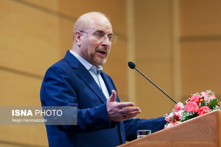 قالیباف: خبرنگاران مسئولیت روایت عزت یک ملت را بر عهده گرفته‌اند