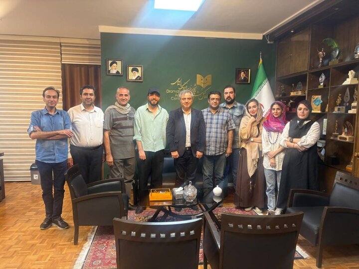 انتشار یک آمار و خبرهایی از اجراها و اکرانها