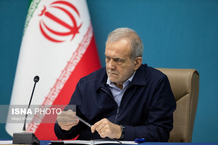 دو سال با وعده‌های فرهنگی پزشکیان؛ از «رفع فیلترینگ» تا توقف اجرای قانون حجاب