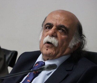 جلال‌الدین کزازی: شناخت ایران از مسیر شناختن زبان و ادب فارسی می‌گذرد