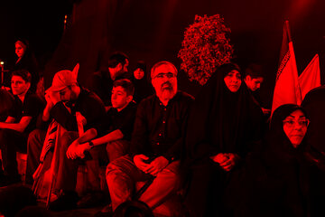 عزاداری شب سوم محرم در میدان انقلاب