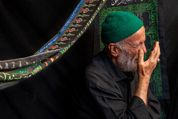 روضه‌های سحرگاهی در حسینیه نوغانی 