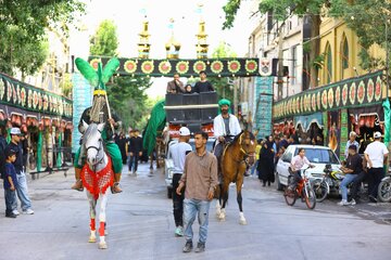 مراسم نمادین ورود کاروان امام حسین (ع) به کربلا - شهرستان بهار
