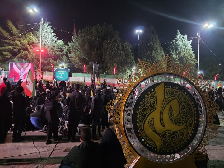 «حسینیه کرمان»؛ تلفیق سیاست، دین و هنر در میدان