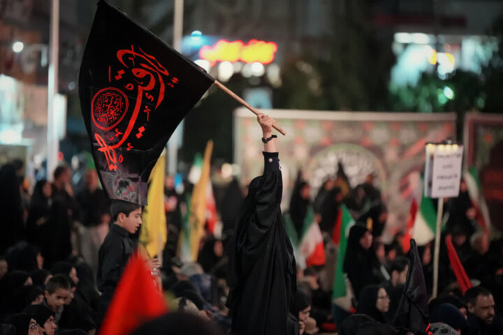 «حسینیه کرمان»؛ تلفیق سیاست، دین و هنر در میدان