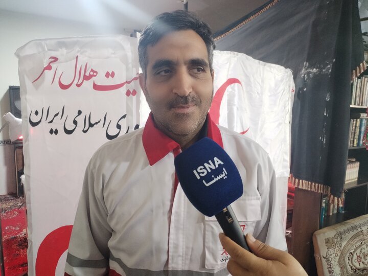 کاروان سلامت هلالاحمر ورامین ۵۰۰ بیمار نیازمند را رایگان ویزیت میکند