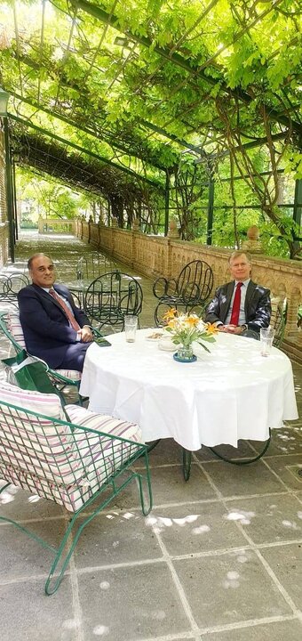 رایزنی سفیر پاکستان با سفرای انگلیس و ترکیه در تهران