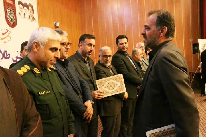 ۵۵ &nbsp;&nbsp;نفر از طلایه‌داران جهادی آمل تجلیل شدند