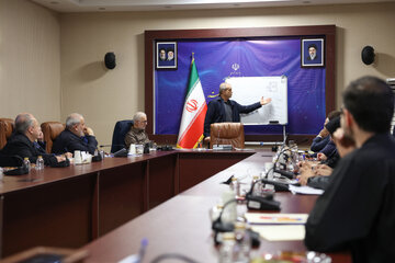 پزشکیان: اگر مردم را به صرفه‌جویی دعوت می‌کنیم، دولت باید پیشگام باشد