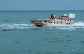 توقیف ۴۶ خودروی خارجی قاچاق در آب‌های بندرلنگه