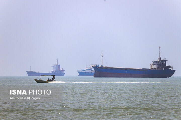 Sanctioned Iranian Tankers Cautiously Resurface in Persian Gulf After CENTCOM Lifts Blockade
