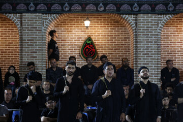 اجتماع عزاداران حسینی در حسینیه مرحوم میرزا محسن مجتهد اردبیلی