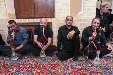 روضه‌خوانی ۱۰۰ ساله در خانه ریسمانیان- یزد