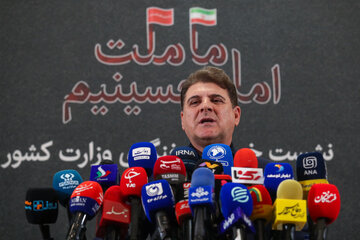 نشست خبری علی زینی‌وند، معاون سیاسی و سخنگوی وزارت کشور